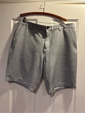 Men’s George Light Gray Flat-Front Men's Shorts Size 40